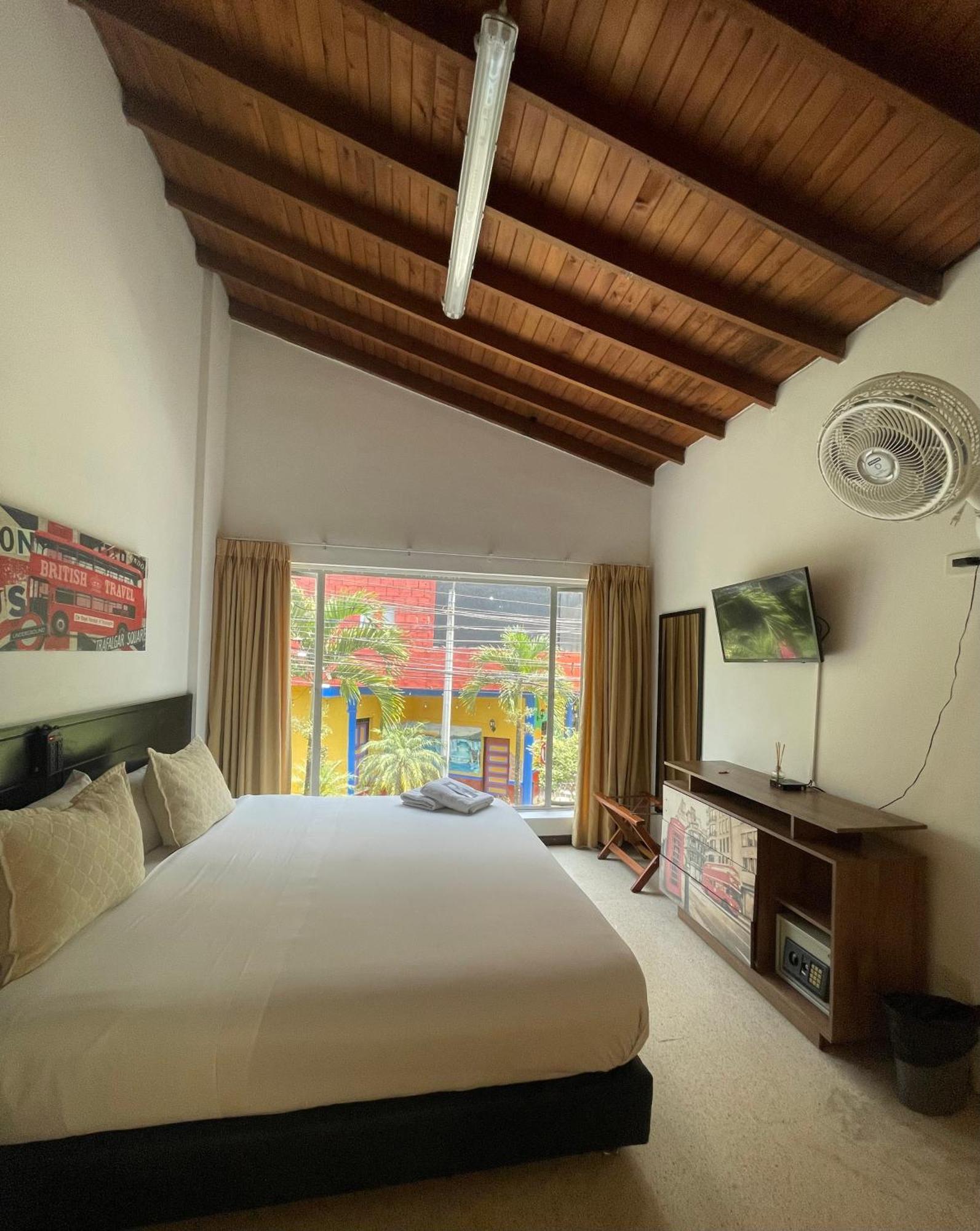 Hostal Lleras Calle 8 Medellín Exteriér fotografie