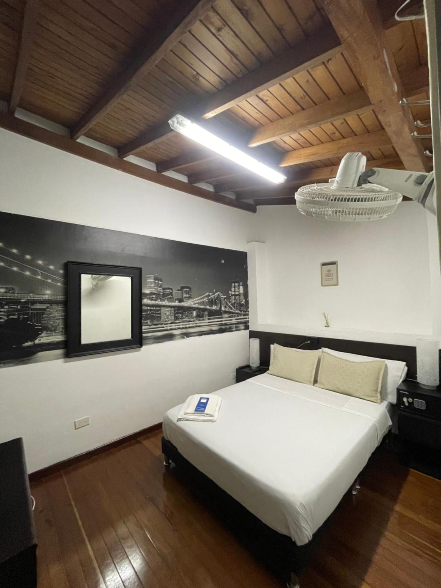 Hostal Lleras Calle 8 Medellín Exteriér fotografie