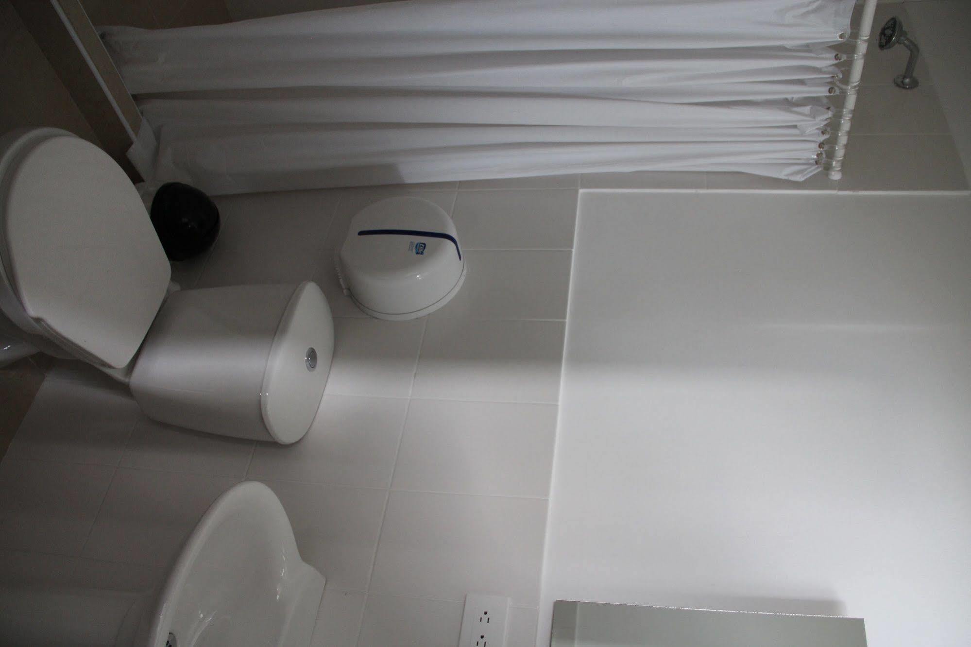Hostal Lleras Calle 8 Medellín Exteriér fotografie
